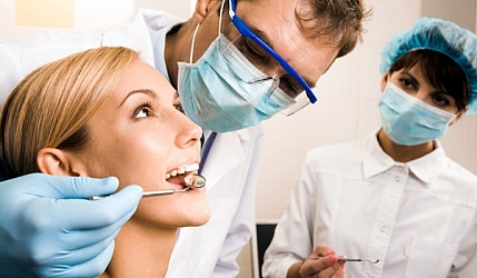 9 февраля к стоматологу на профилактический прием - бесплатно